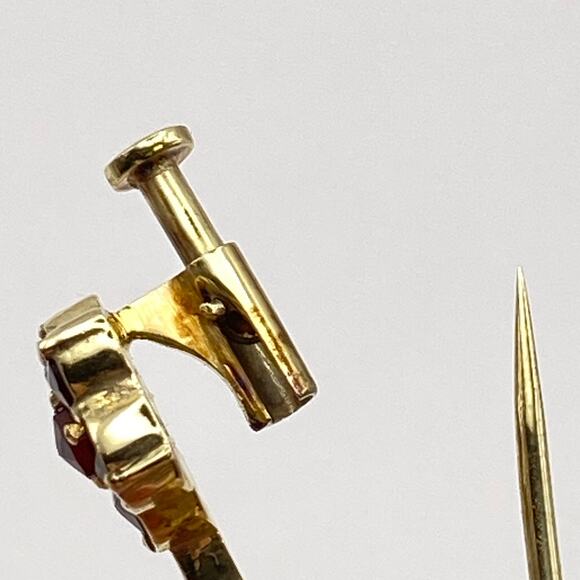 Vintage 14K Gold Fower Brooch With Prong Set Garnet Leaves and Petals - Picture 9 of 10